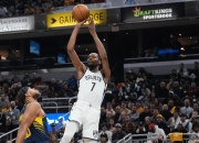 开云-西亚卡姆迎来十五赛季高光表现，篮网球迷沸腾！的简单介绍