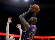 KAIYUN-关于塔图姆连续十场比赛得分超过战术调整，湖人挑战极限！的信息